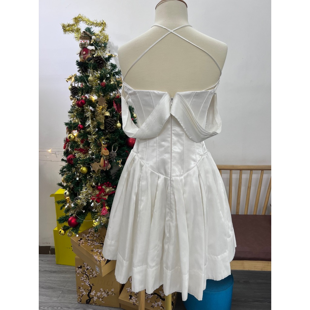 Đầm trắng Ononmade