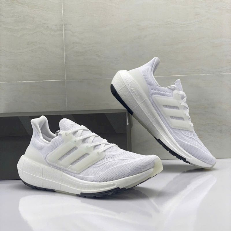 Giày Adidas ultraboost light W nam Nữ. tặng kèm vớ