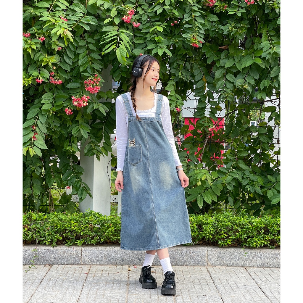 Váy yếm jean dài RETRO phai phủ vàng dáng suông, váy yếm dài jeans baggy đai liền sau thêu HÌNH MÈO Y4XS03 - JEANBOO