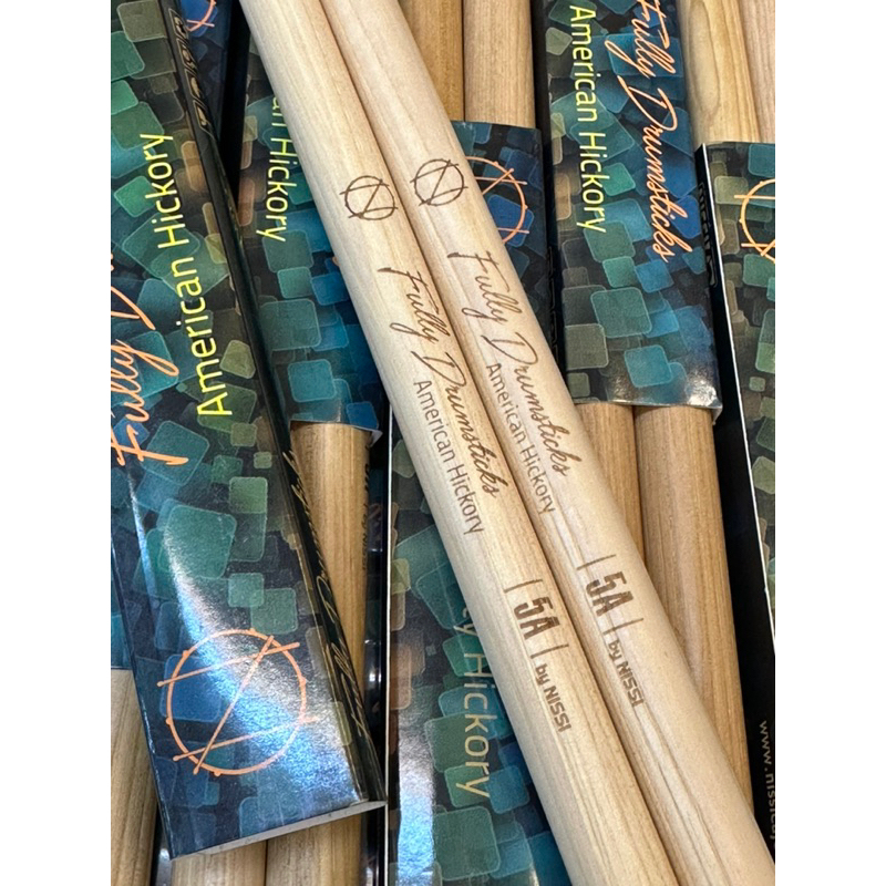 Dùi Trống FULLY 5A, Gỗ HICKORY USA. Nặng đầm tay, chịu lực tốt.