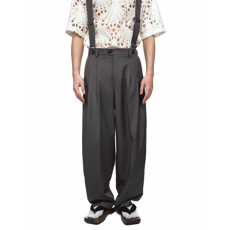 Áo khoác Blazer dáng menswear chất liệu tuytxi Noah và quần đi kèm 2 dây đeo vai