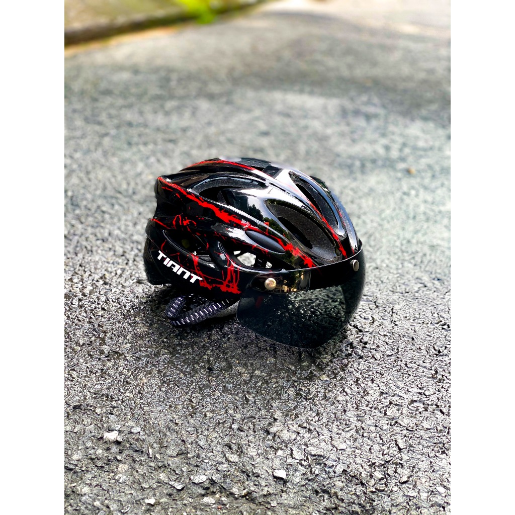 NÓN THỂ THAO TIANT D01 MÀU ĐEN ĐỎ CHÍNH HÃNG