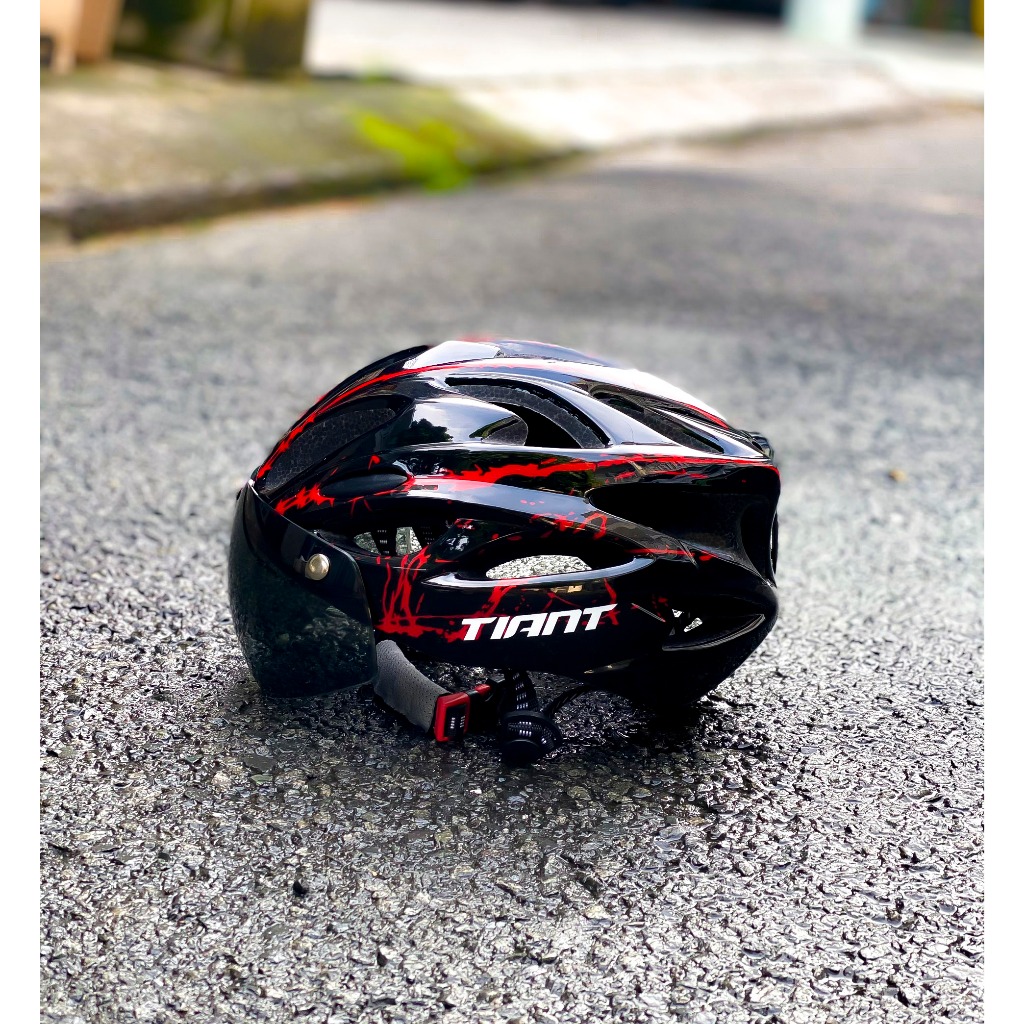 NÓN THỂ THAO TIANT D01 MÀU ĐEN ĐỎ CHÍNH HÃNG