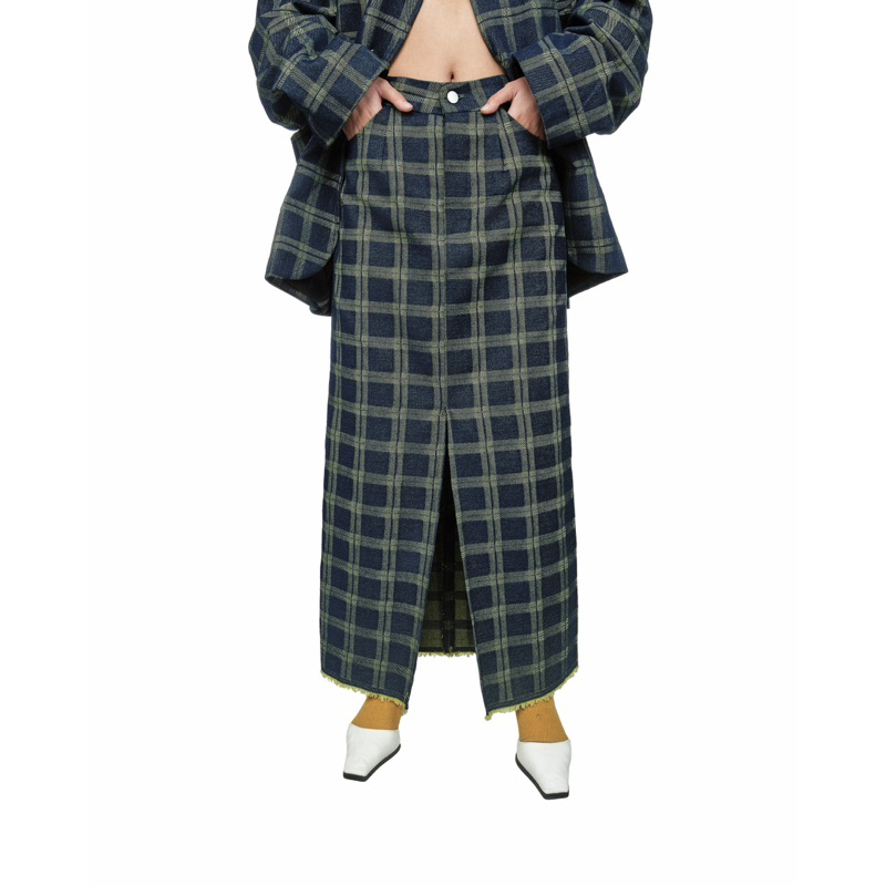 Áo Blazer chất liệu denim dáng rộng cá tính và chân váy denim Hush