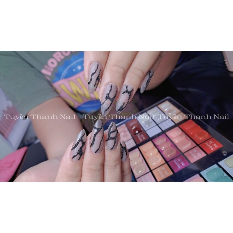 Nail box tay nhũ nổi- kèm keo