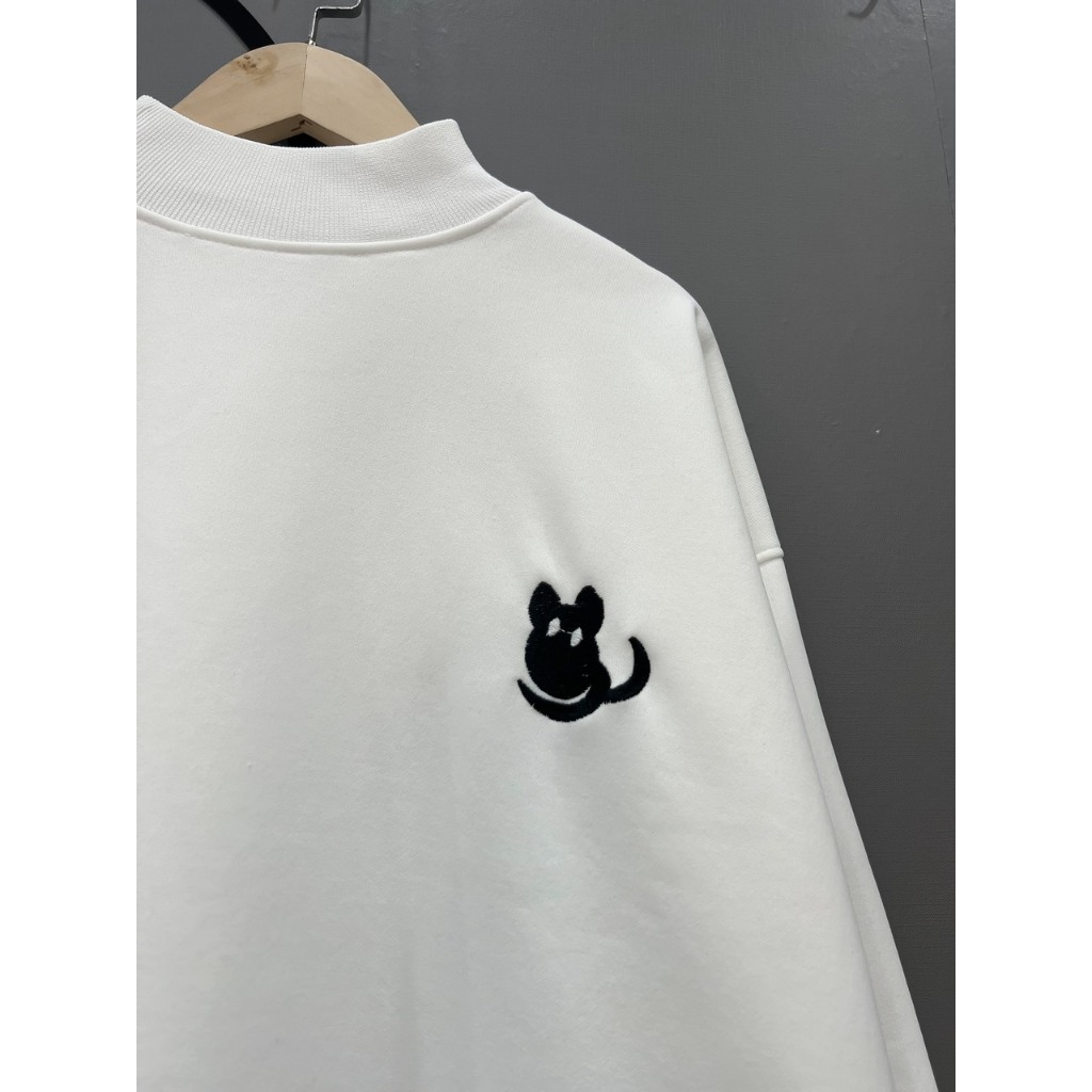 Áo nỉ sweater cổ cao mèo