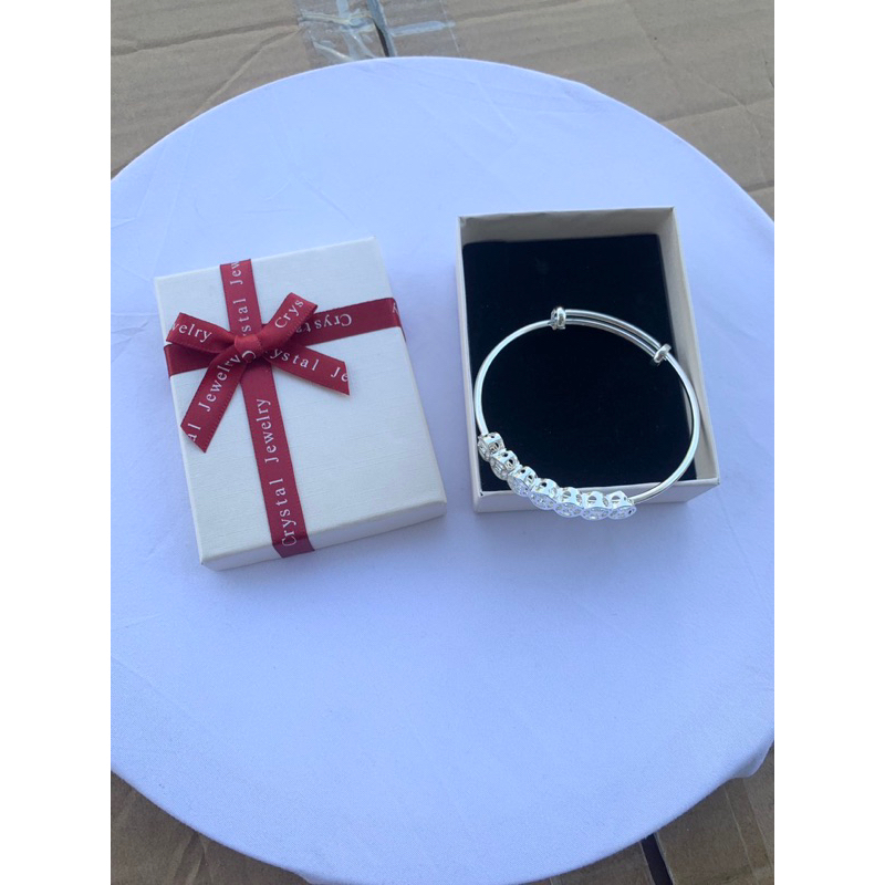 VÒNG TAY MẶT ĐỒNG XU KÈM HỘP NƠ SANG CHẢNH