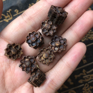 Charm Hoa Sen trầm hương sánh và trầm tốc - Chữ Vạn Thánh Giá Hàng Chuẩn Tự Nhiên 100% Lador Jewelry