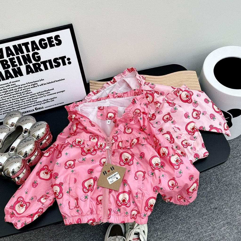 Áo khoác gió gấu dâu lotso hottrend 2 lớp xih yêu cho bé gái 8-18kg