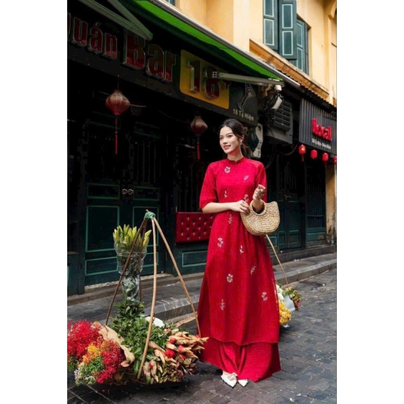 Aoa dài tơ crep thêu hoa 4 tà cao cấp giá rẻ mềm mại hàng may kĩ bán sỉ