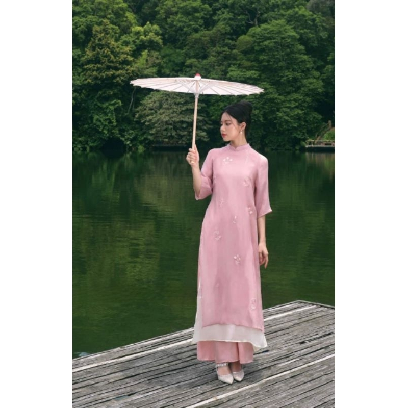 Aoa dài tơ crep thêu hoa 4 tà cao cấp giá rẻ mềm mại hàng may kĩ bán sỉ