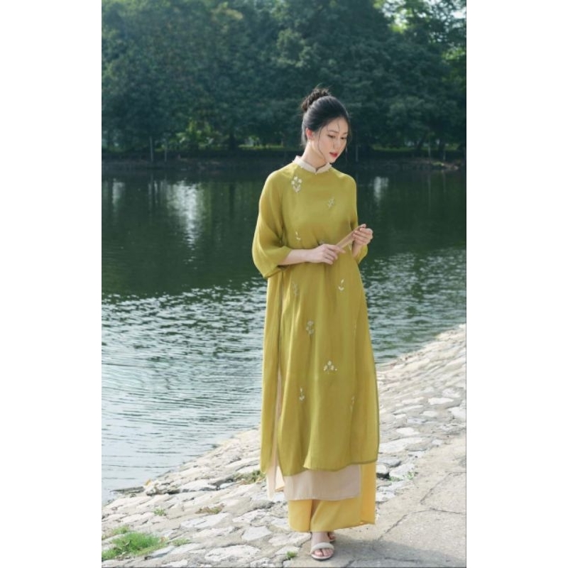 Aoa dài tơ crep thêu hoa 4 tà cao cấp giá rẻ mềm mại hàng may kĩ bán sỉ