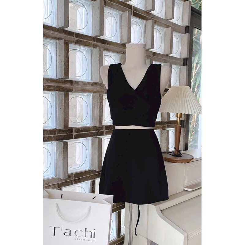 Florence- Set áo croptop cổ V chéo dây lưng và chân váy chữ A