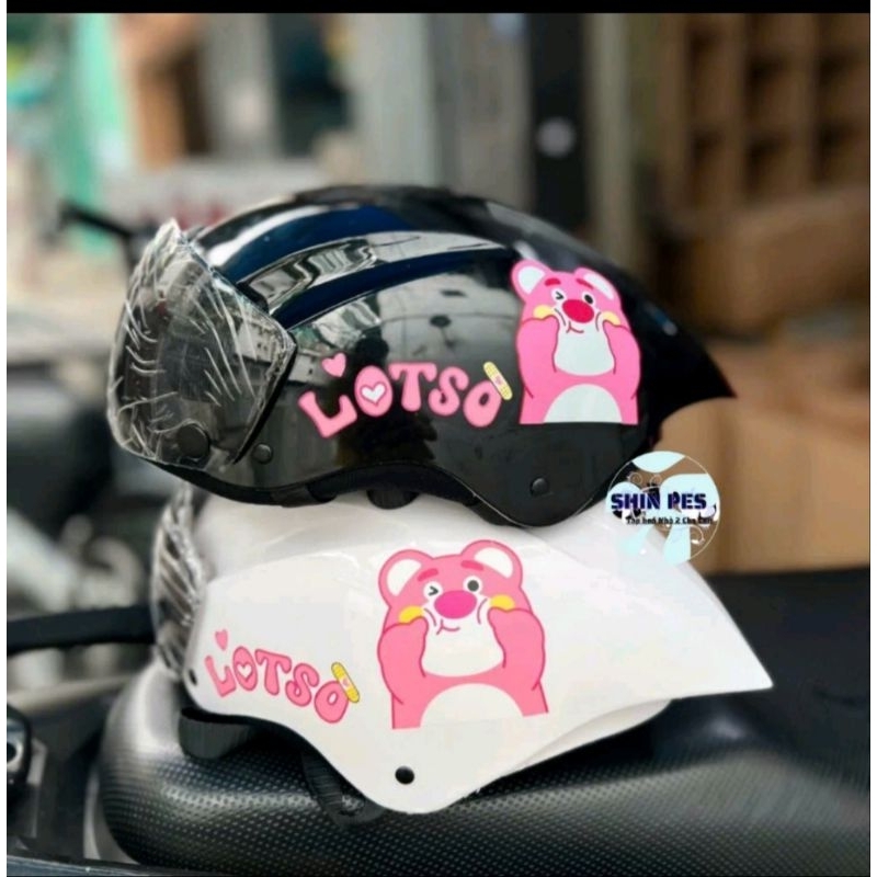 Nón bảo hiểm đuôi nhọn hình gấu dâu size từ 18 tuổi trở lên  tặng kèm tai mèo cute