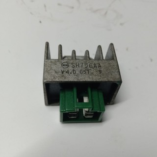 Cục sạc Yamaha Rin tháo xe chân xanh