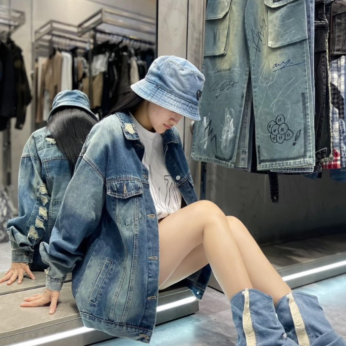 Áo Khoác jean Nữ,Áo Khoác Bò Form Rộng Rách Cá Tính Hàng QC Cao Cấp