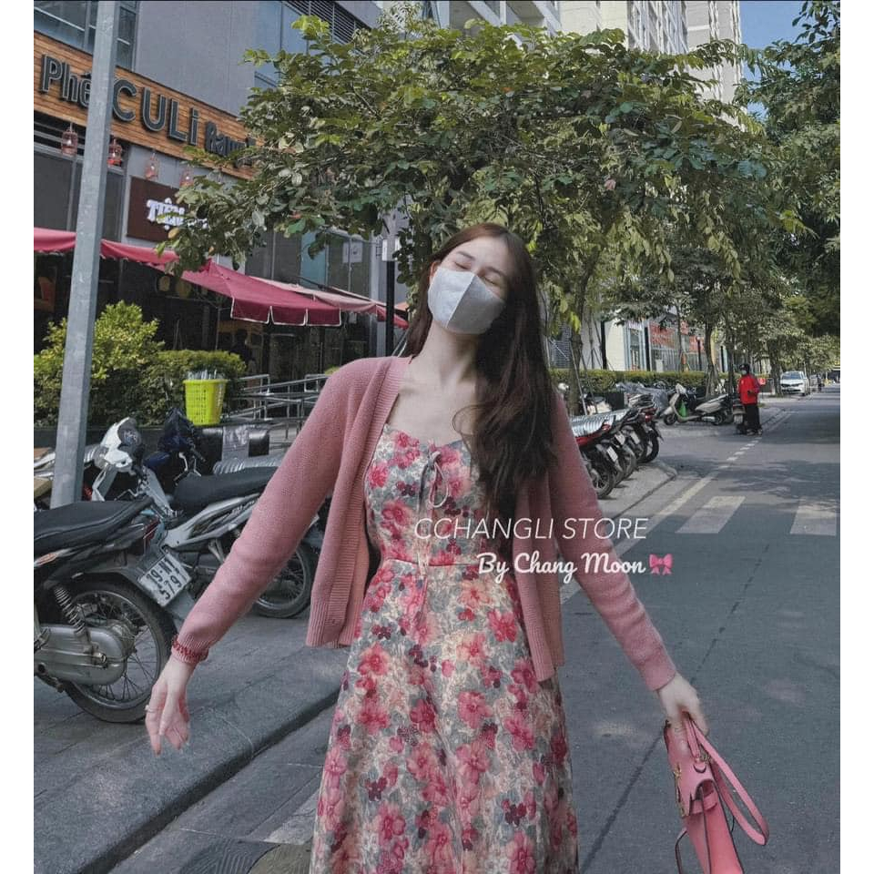 Sét váy 2 dây hoa dáng dài kèm áo cadigan hồng dài tay