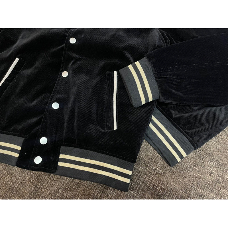 Áo Khoác Bomber nhung Diior chữ thêu trần bông