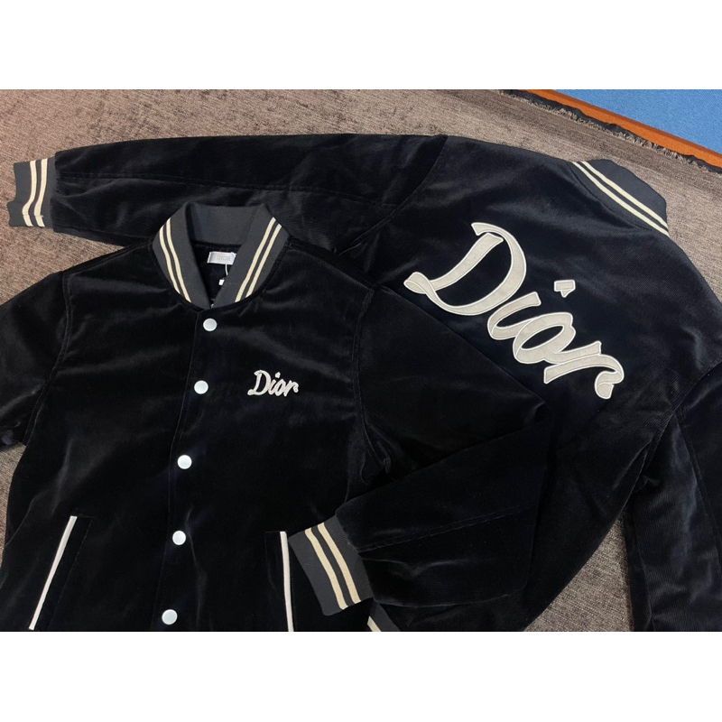 Áo Khoác Bomber nhung Diior chữ thêu trần bông