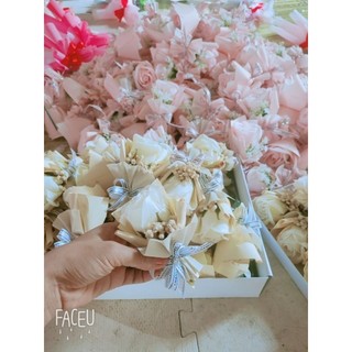 Bó hoa mini 1 bông dùng để trang trí hộp quà...,