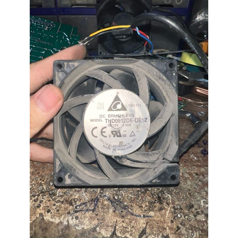 Quạt 4 dây 12VDC 1.92A Chính Hãng Nidec 9.2x9.2x3.8cm