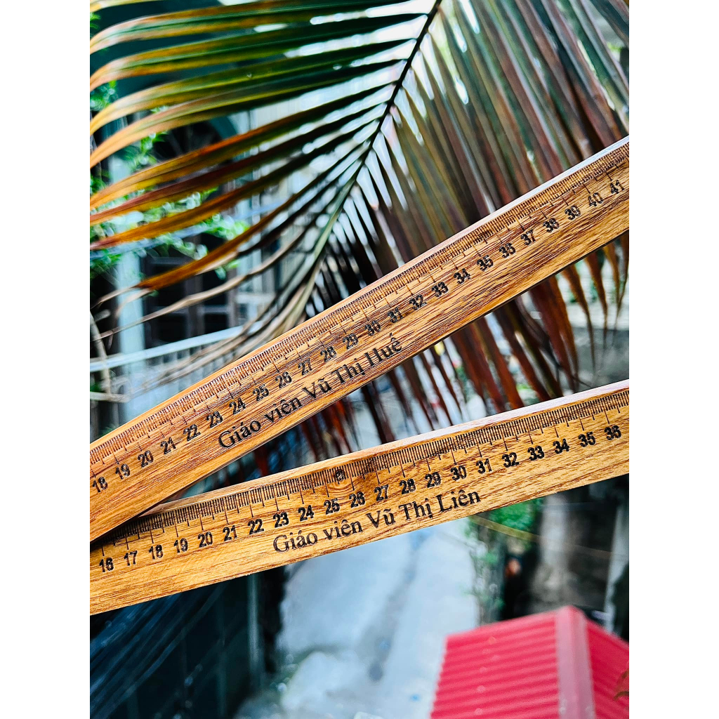 Thước gỗ sồi 30, 50 , 60cm cho học sinh giáo viên có khắc tên , nội dung theo yêu cầu