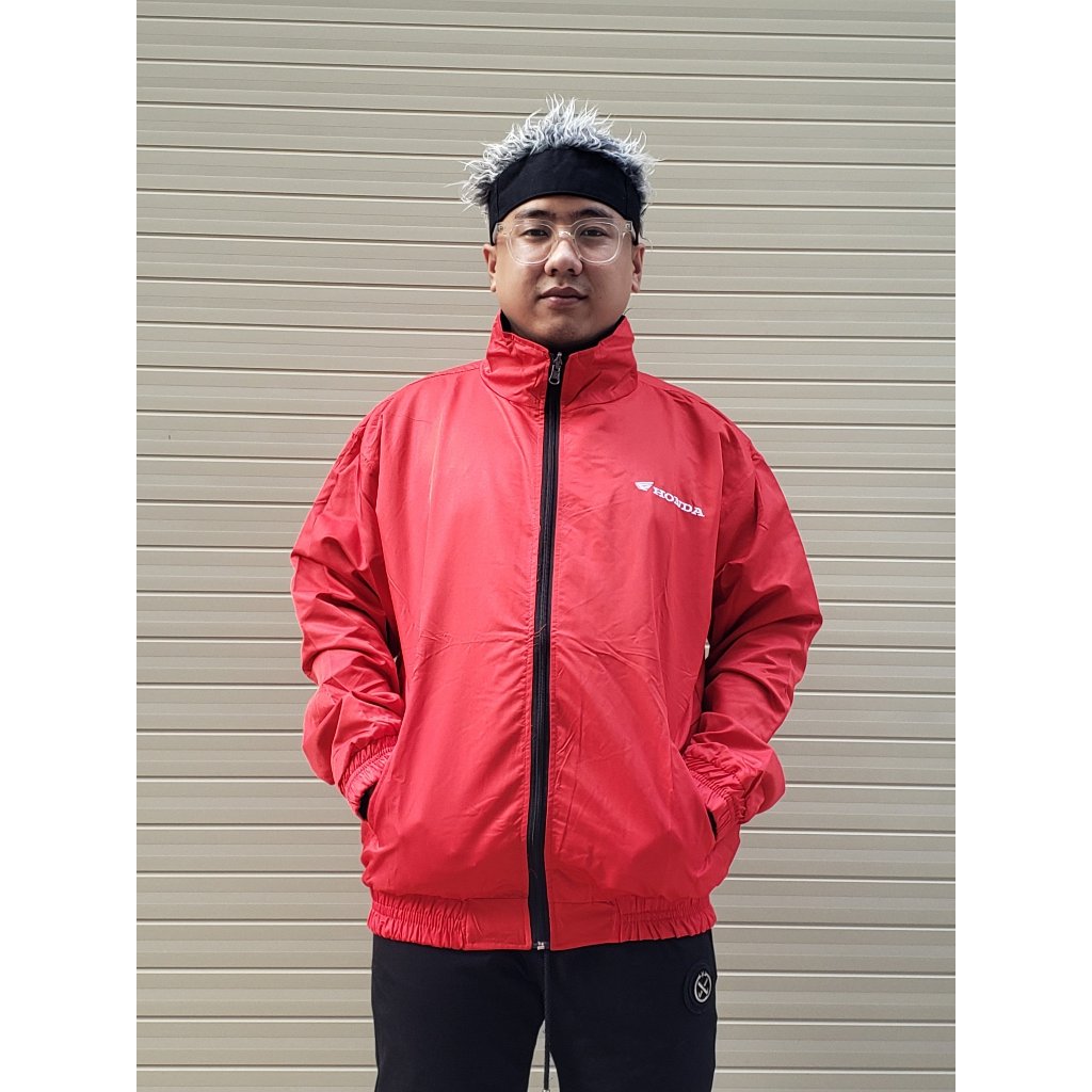 Áo khoác gió Honda 2 mặt đỏ đen cho thợ sửa xe máy.