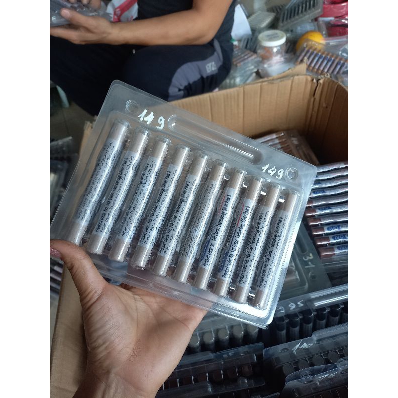 Sáp màu che khuyết điểm gỗ đủ màu sắc