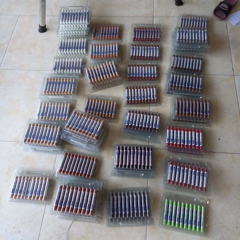 Sáp màu che khuyết điểm gỗ đủ màu sắc