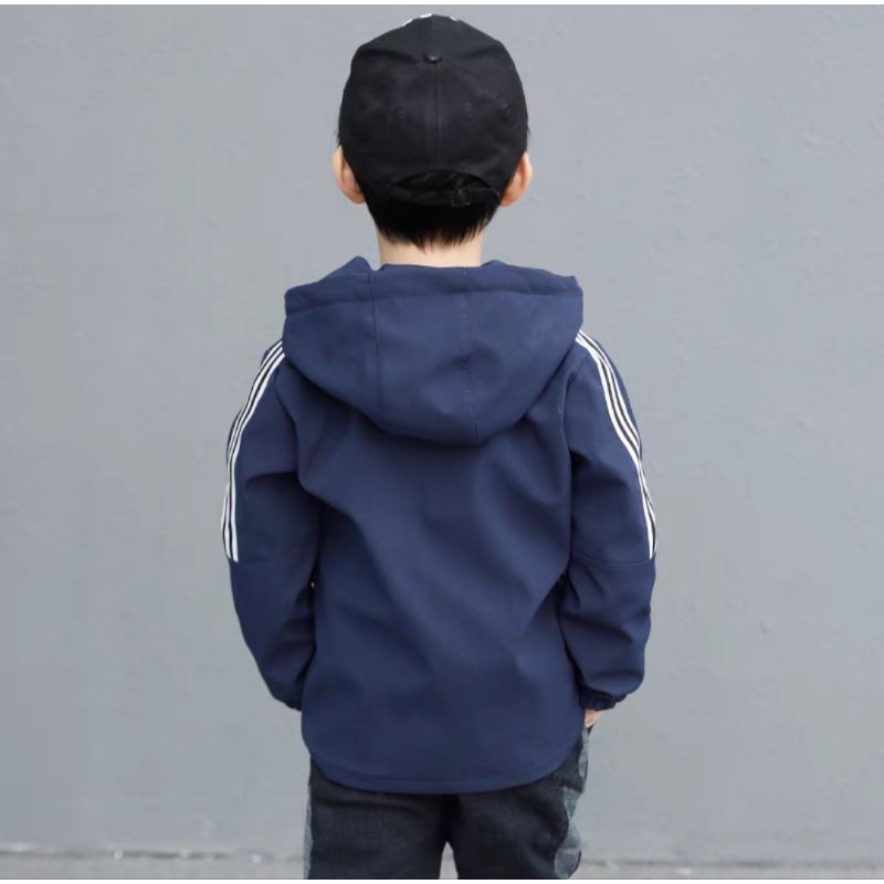 Áo khoác gió 3 sọc size đại cho bé trai