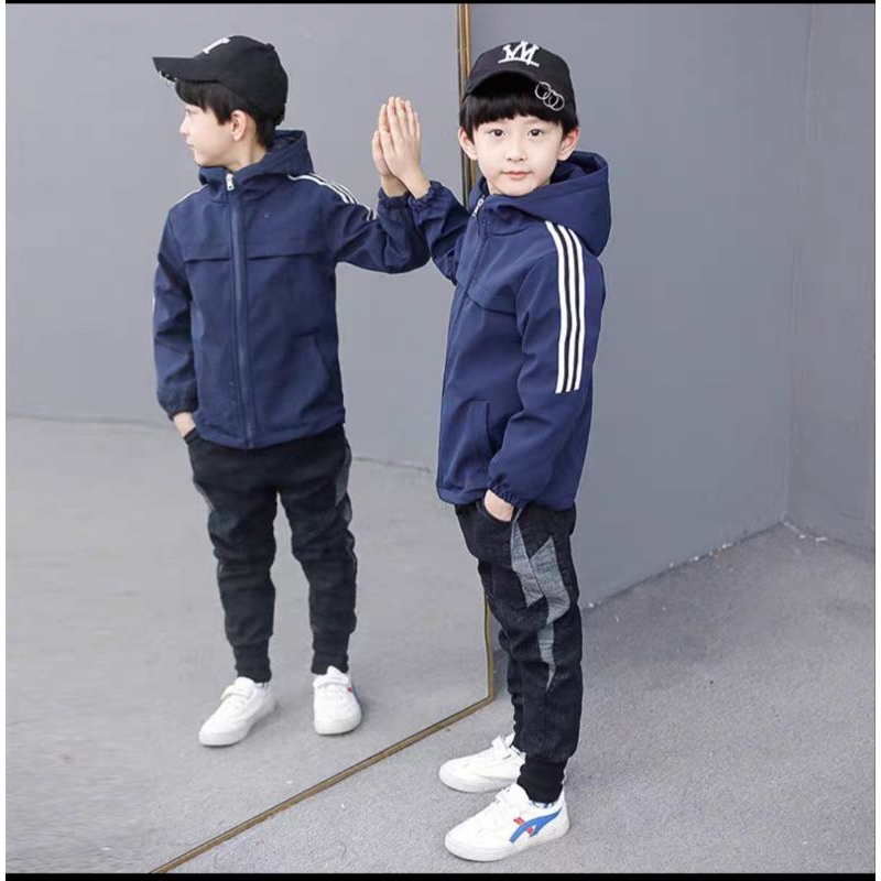 Áo khoác gió 3 sọc size đại cho bé trai