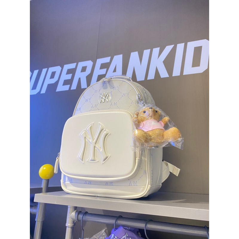 Balo Monogram MLB kèm móc khoá