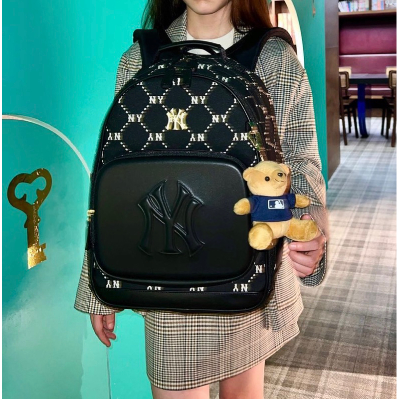 Balo Monogram MLB kèm móc khoá