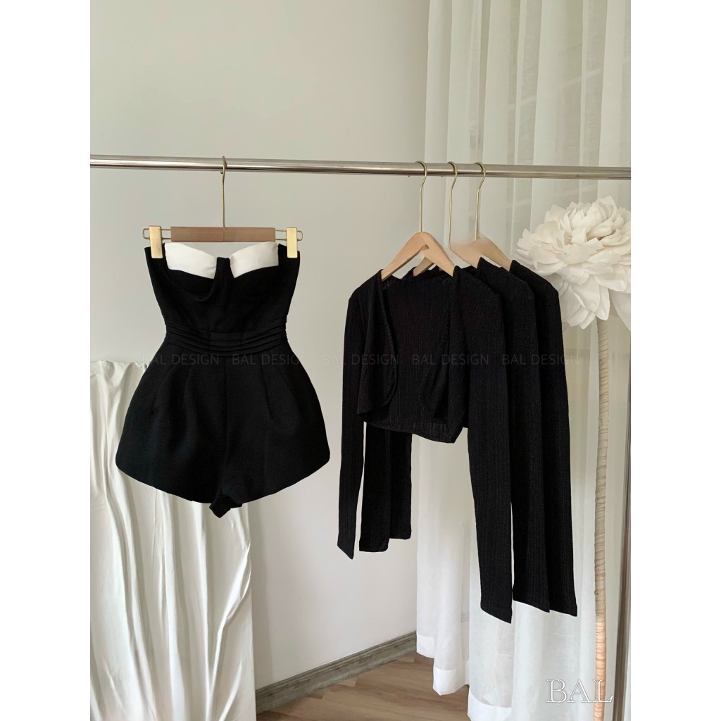 Set jumsuit cup ngực viền trắng kèm áo khoác
