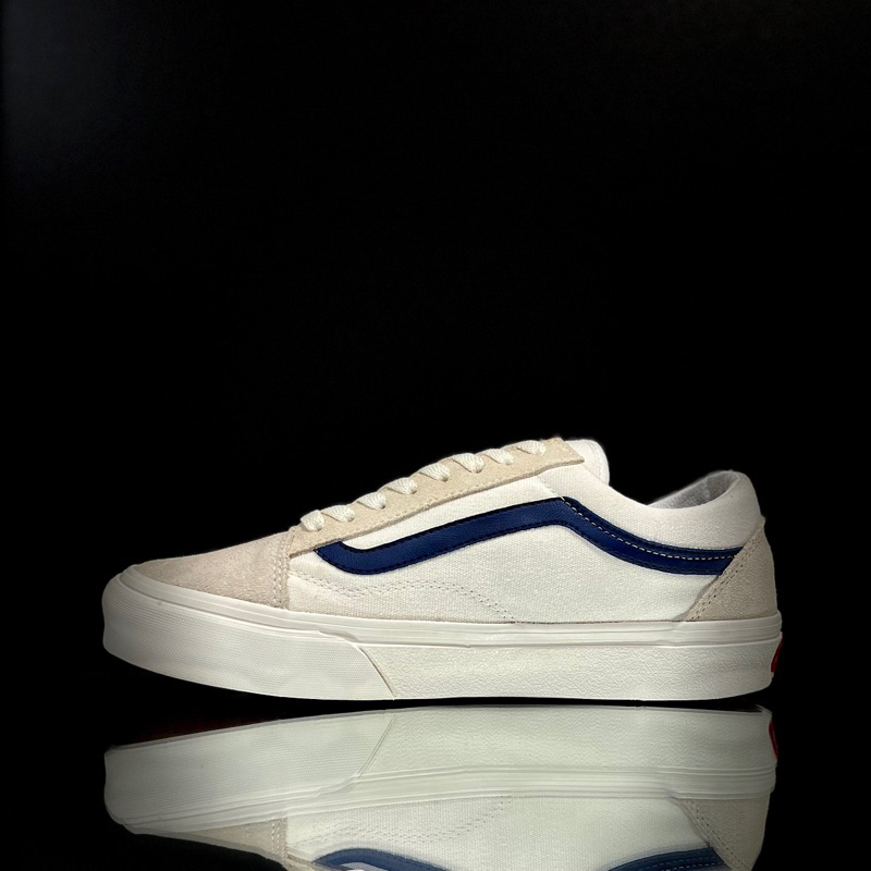 GIÀY SNEAKER VANS STAY KÈM BỘ QUÀ TẶNG GIÁ TRỊ