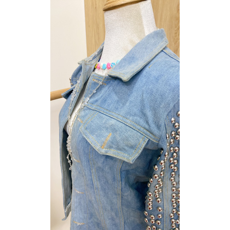 Áo khoác jean đính hạt