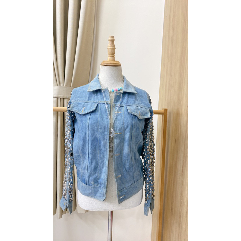 Áo khoác jean đính hạt