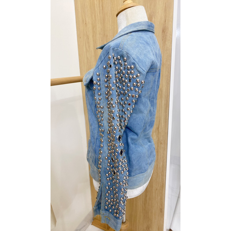 Áo khoác jean đính hạt