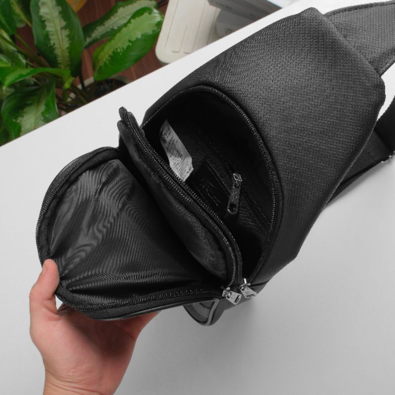 Túi đeo chéo LACT  Men's Classic 2023 Chất Da si Logo  Kim Loại cao cấp  Form vuông sang trọng