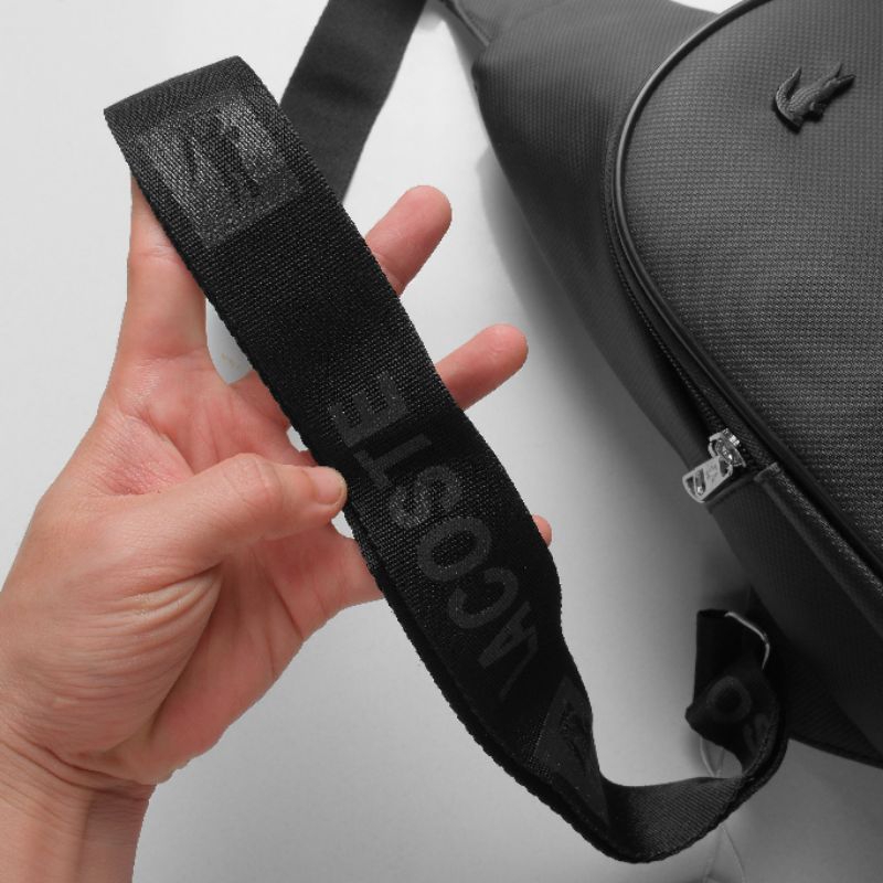 Túi đeo chéo LACT  Men's Classic 2023 Chất Da si Logo  Kim Loại cao cấp  Form vuông sang trọng