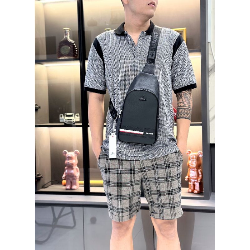 Túi đeo chéo LACT  Men's Classic 2023 Chất Da si Logo  Kim Loại cao cấp  Form vuông sang trọng