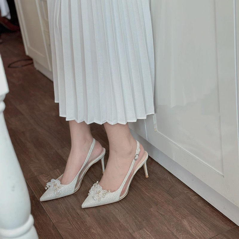 Giày cao gót màu trắng, giày cưới 2023