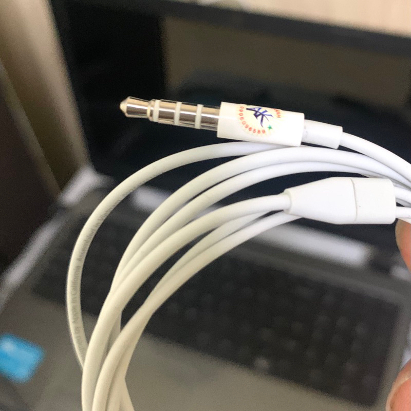 Tai nghe zin cho máy nghe nhạc E pót   hoặc điện thoại có chân cắm 3.5