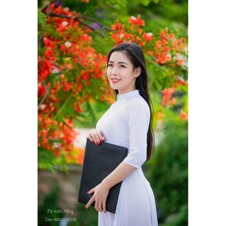 Áo dài trắng học sinh