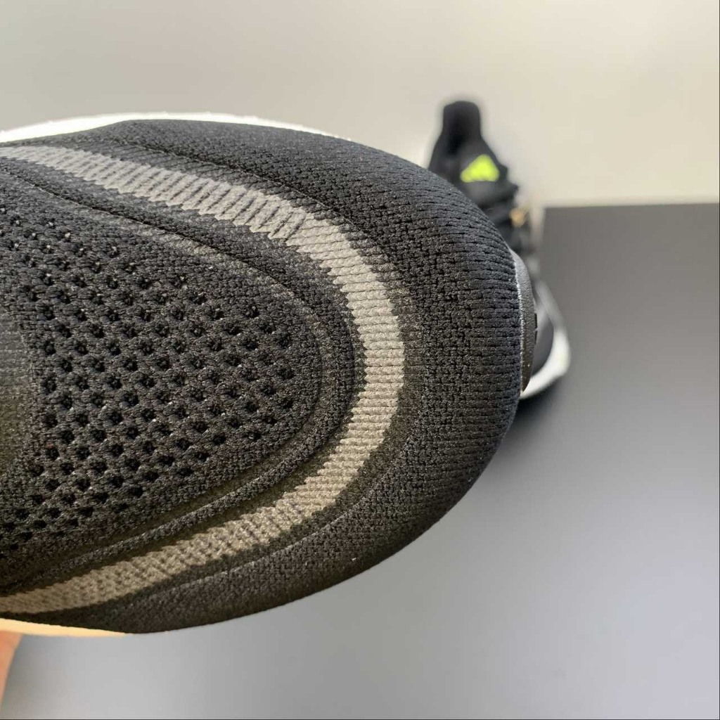 Giày ULTRABOOST LIGHT thể thao chạy bộ, gym, dã ngoại siêu êm ái