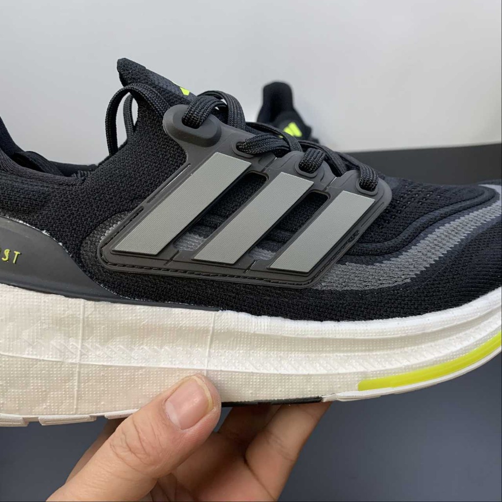 Giày ULTRABOOST LIGHT thể thao chạy bộ, gym, dã ngoại siêu êm ái
