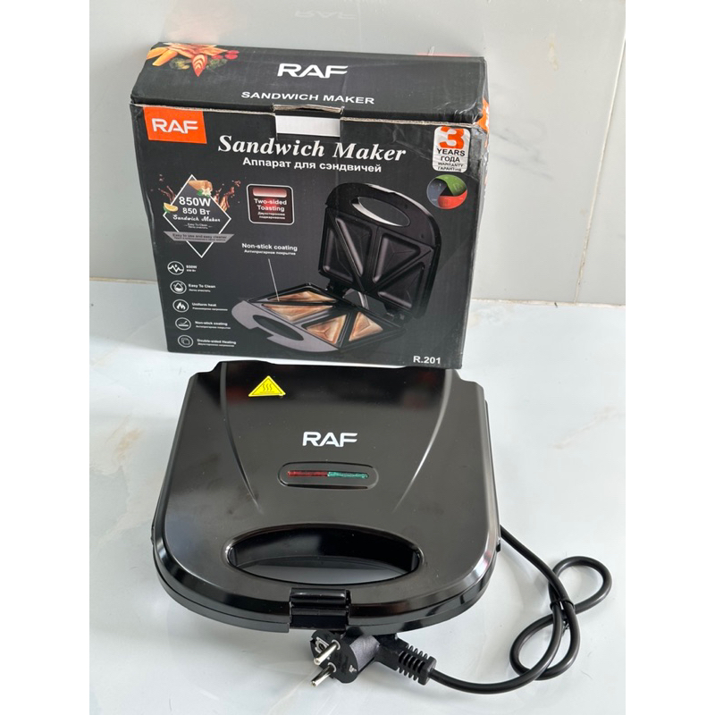 Máy Hotdog RAF modem R.201 dành cho kinh doanh ,khuôn đáy cạn giúp  tiết  kiệm  bột  và mau  chín  bánh.