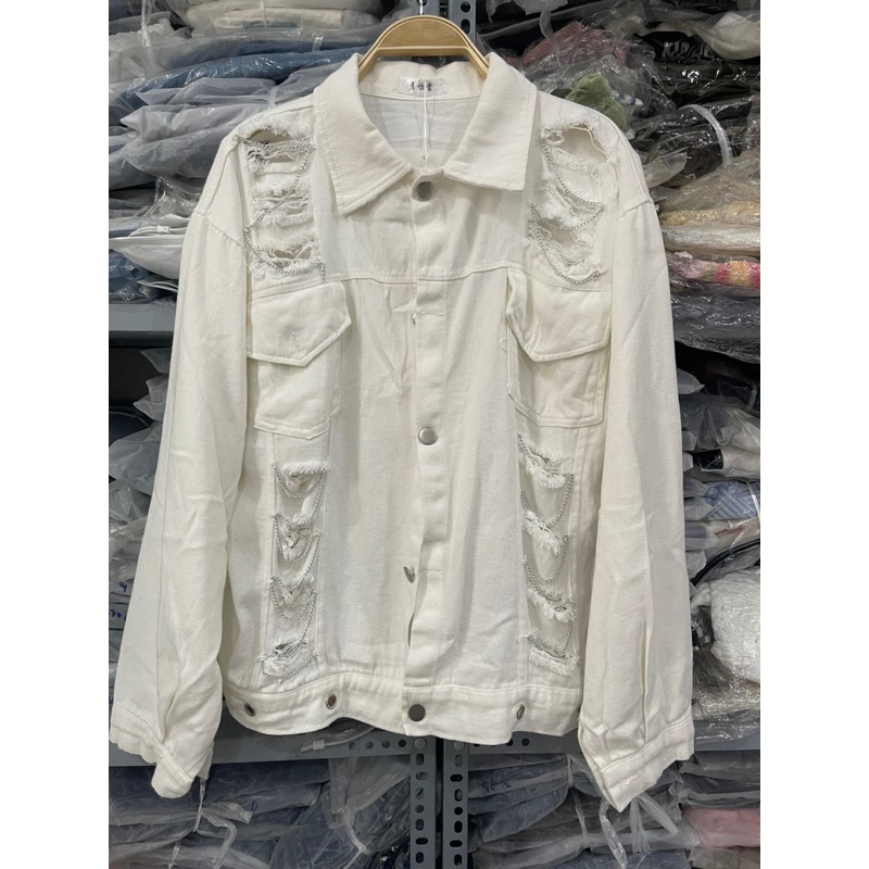 Áo khoác jean họa tiết lưng in hình chữ tay dài hàng đẹp!