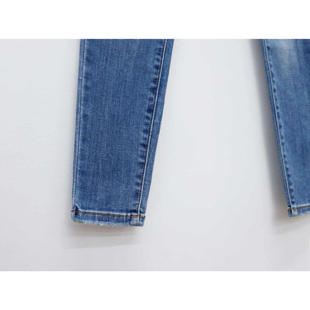 C3068 - 	Quần jean skinny wash