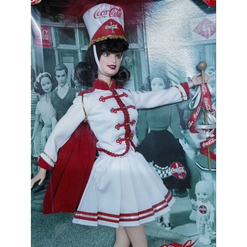 Búp bê barbie Cocacola hộp móp nặng